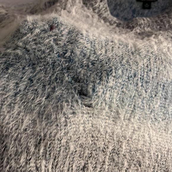 Cozy dreamy snow day sweater - Picture 3 of 4